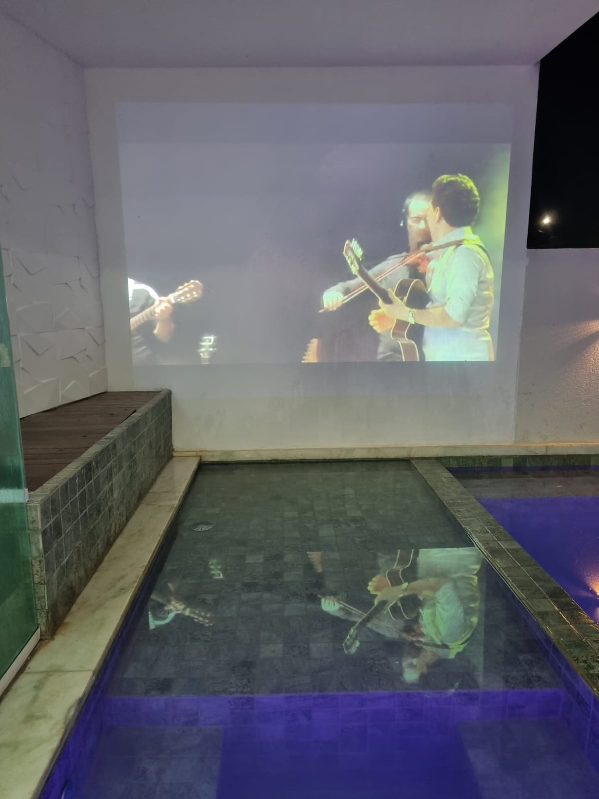 Casa à Venda no Condomínio Jequitibá